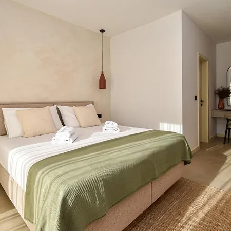 Modern Noor Near Porec By Istrabook