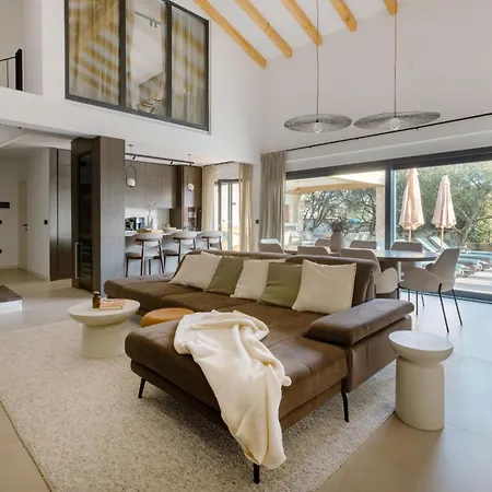 Modern Noor Near Porec By Istrabook Vila