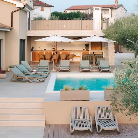 Modern Noor Near Porec By Istrabook Vila *