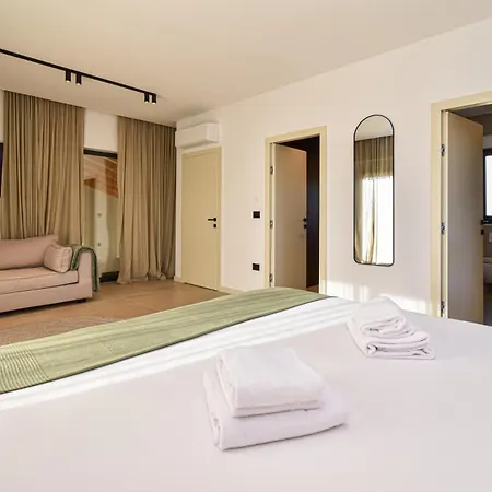 Modern Noor Near Porec By Istrabook *