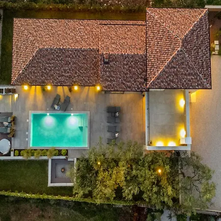 Modern Noor Near Porec By Istrabook Vila *